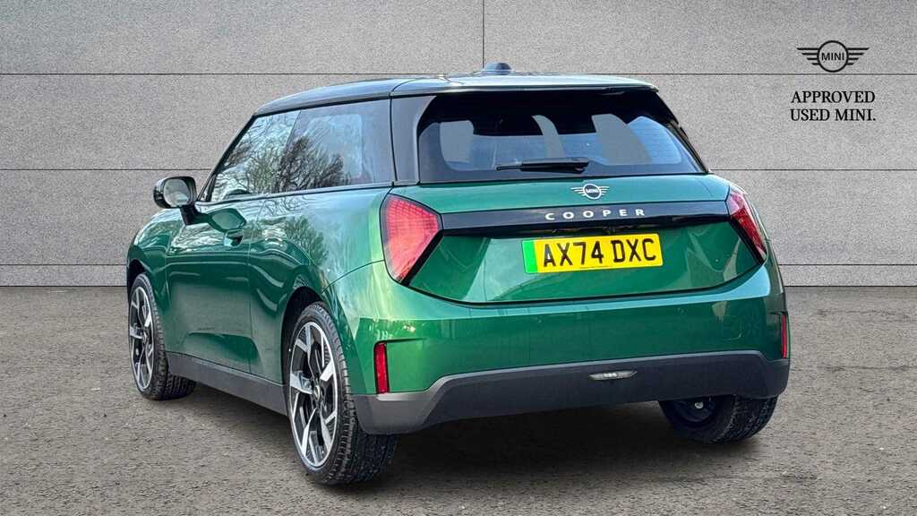 Mini Hatch 135Kw E Exclusive 41Kwh 2024 AX74DXC Green #2