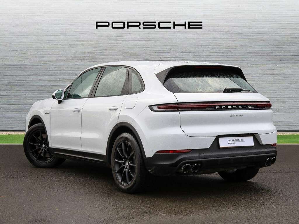 Porsche Cayenne V6 E-hybrid 2025 BK25OZX White #2