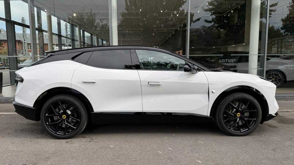 Lotus Eletre 450Kw 600 Gt Se 112Kwh 2025 RV25OHO White #2