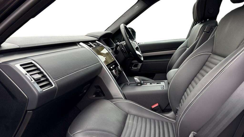 Land Rover Discovery 3.0 D300 Dynamic Hse 2024 KJ73NVY Black #3