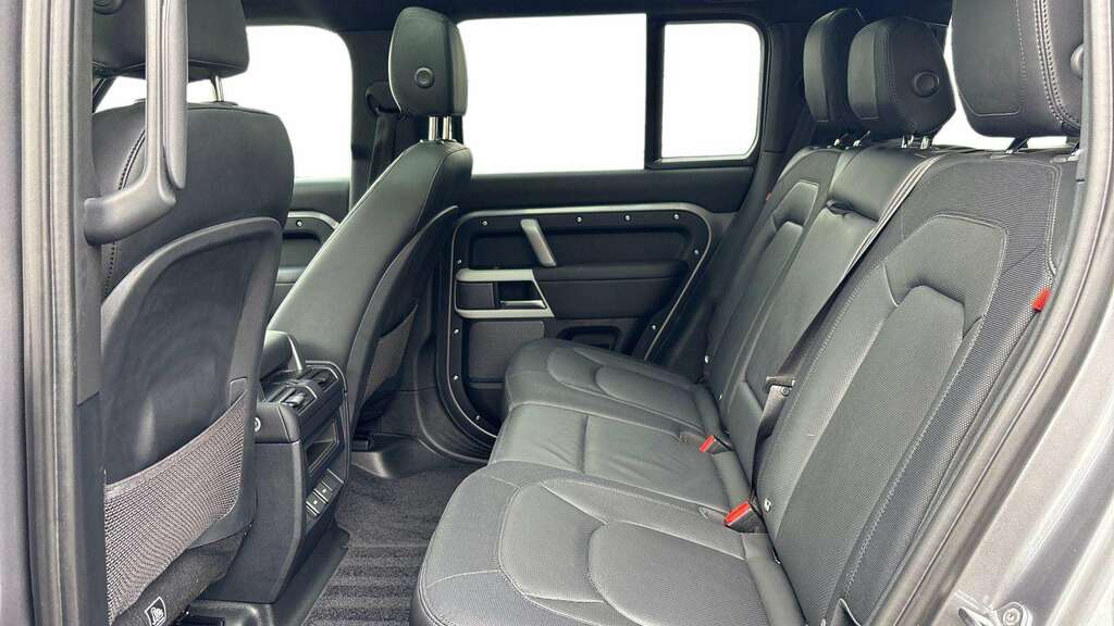 Land Rover Defender 110 3.0 D250 X-dynamic Se 110 2023 RE73PWN Grey #4