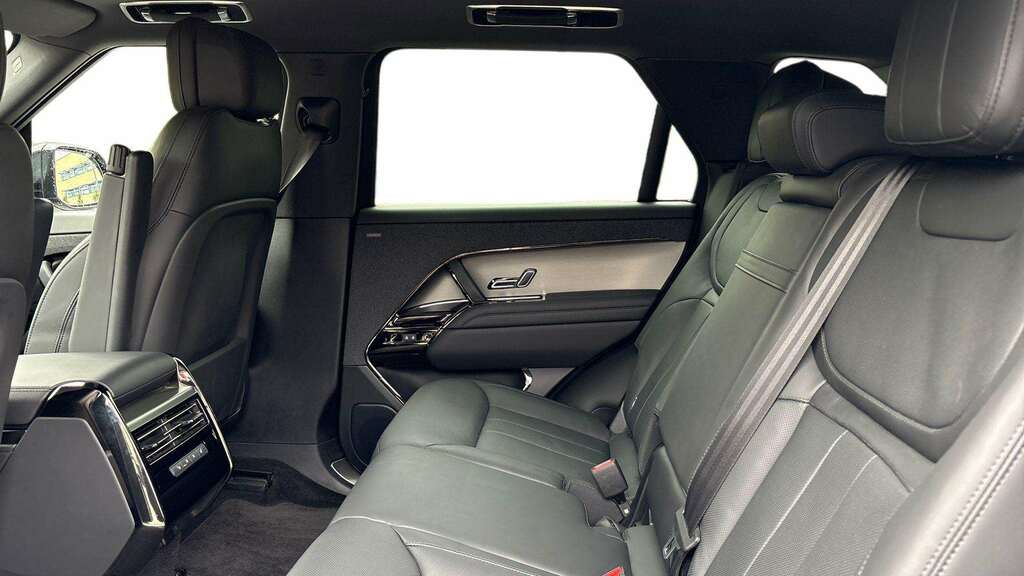 Land Rover Range Rover Sport 3.0 D300 Dynamic Se 2024 FD73AVX Grey #4