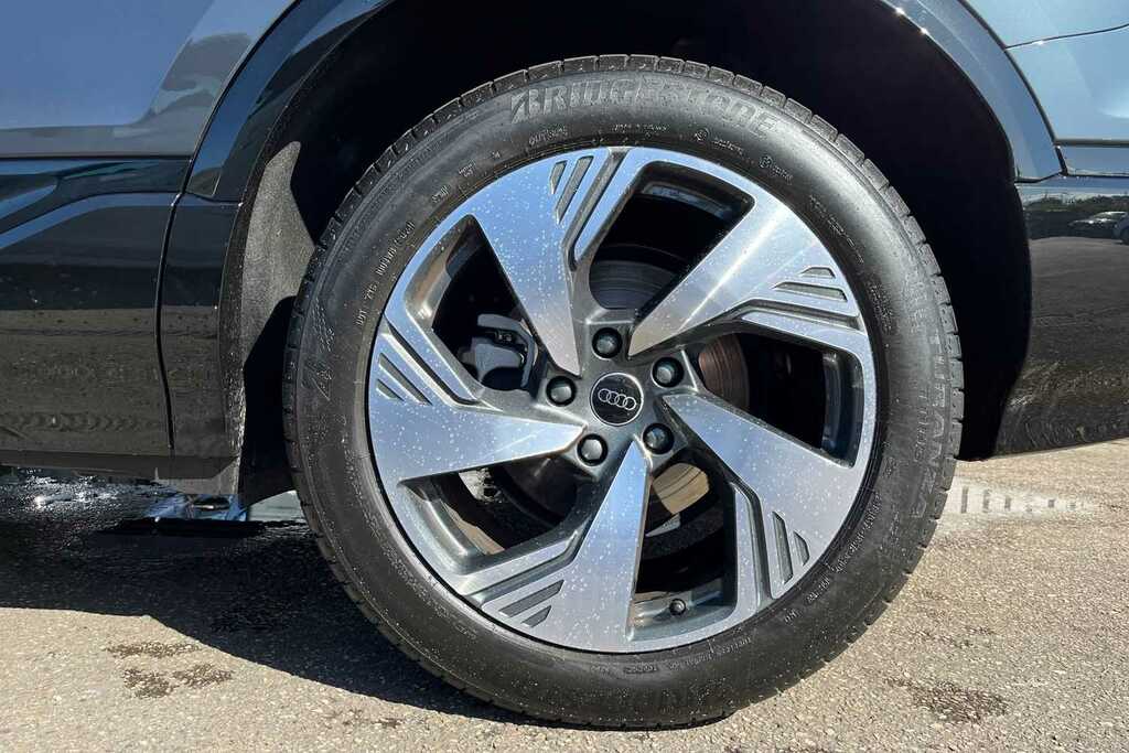 Audi Q6 E-Tron 185Kw 83Kwh S Line 2025 DH25EVY Grey #5