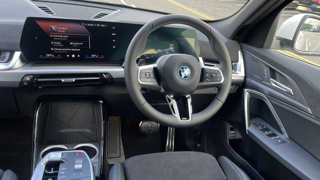 BMW iX2 230Kw Xdrive30 M Sport 65Kwh 2025 FG75VBC White #5