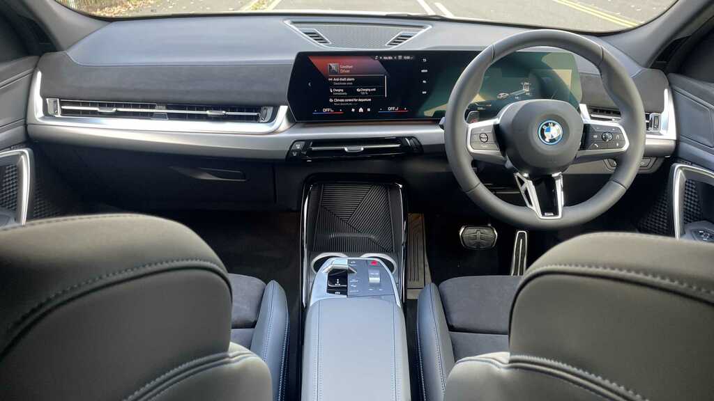 BMW iX2 230Kw Xdrive30 M Sport 65Kwh 2025 FG75VBC White #4