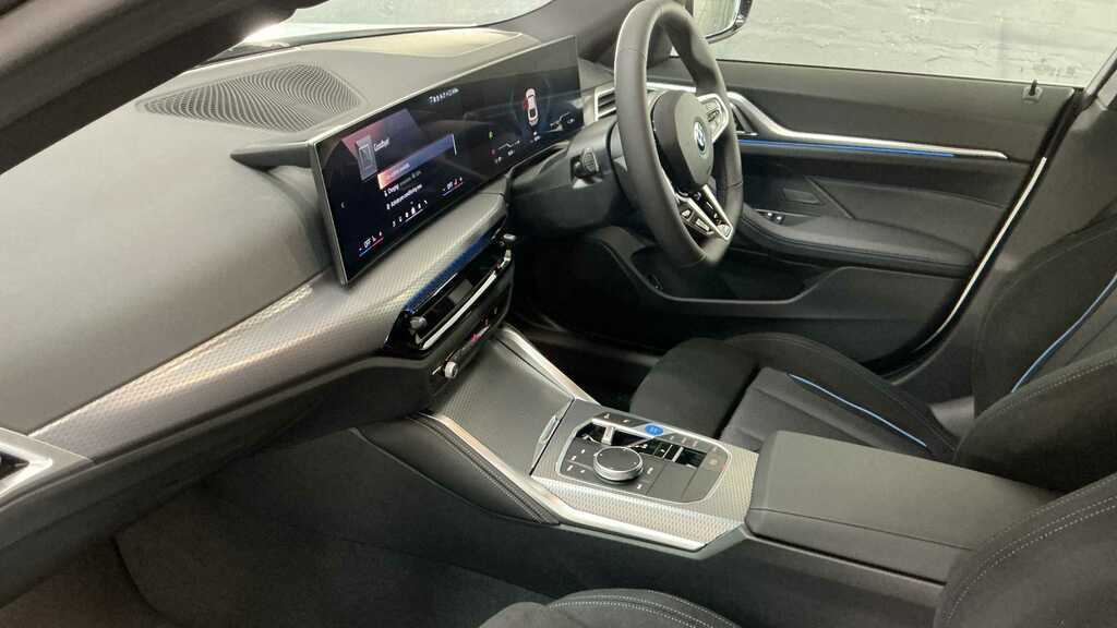 BMW i4 210Kw Edrive35 M Sport 70Kwh 2025 YE75CVR White #6
