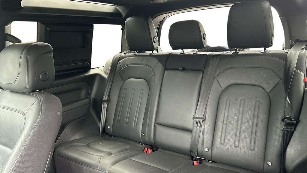 Land Rover Defender 90 3.0 D300 X 90 2023 RE23KRX Black #4