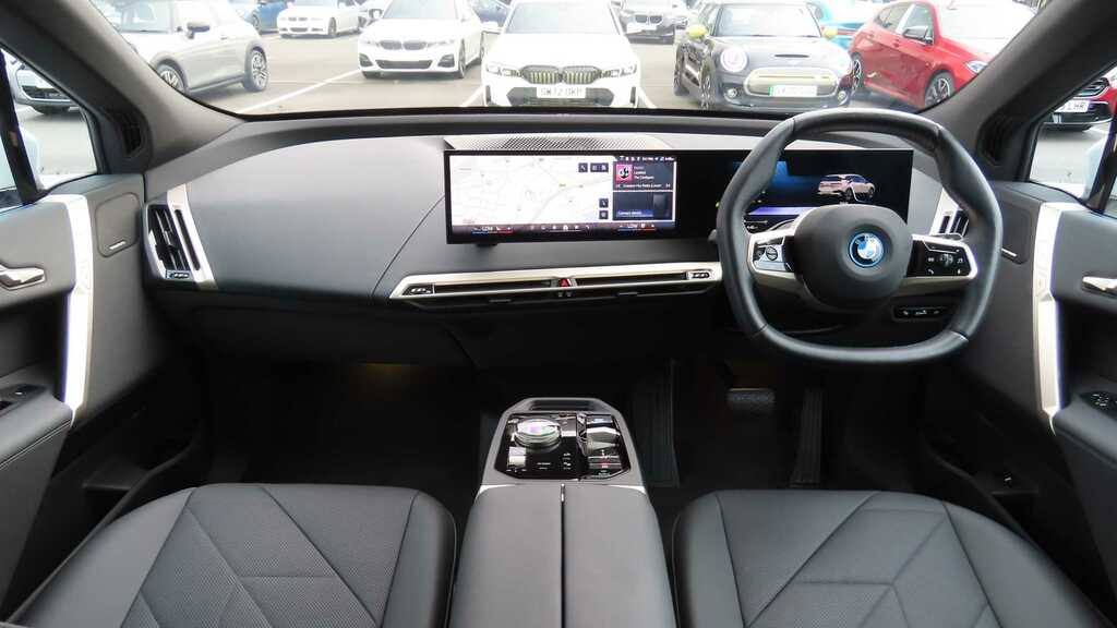 BMW iX 240Kw Xdrive40 M Sport 76.6Kwh 2025 YW25CMZ White #4