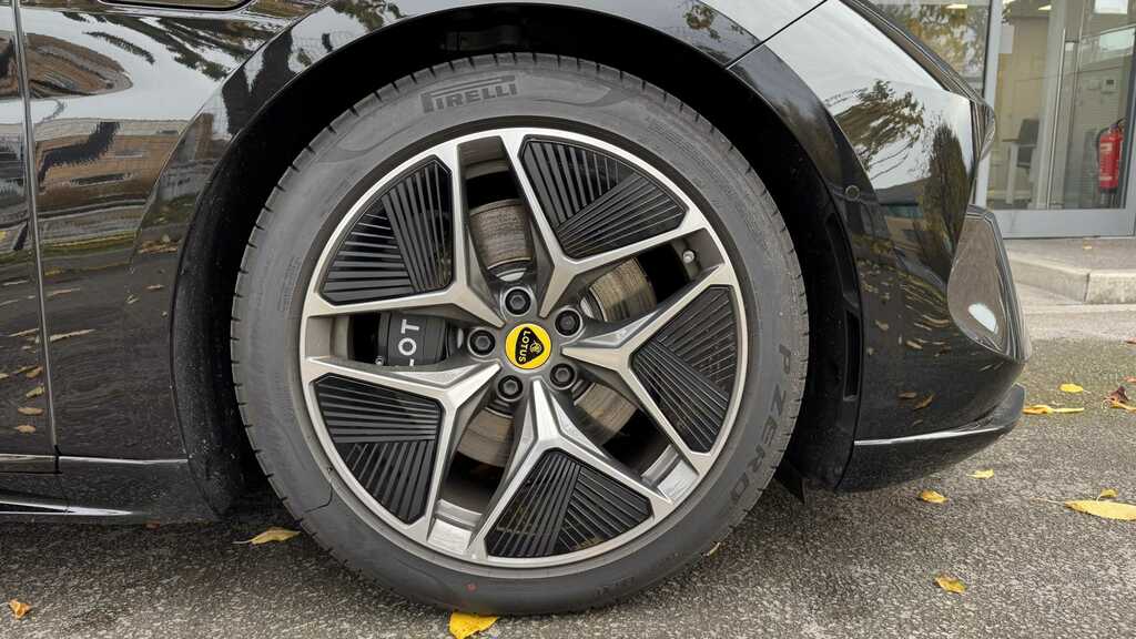 Lotus Emeya 450Kw S 102Kwh 2025 RV25OGR Black #5