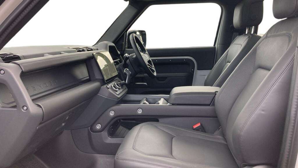 Land Rover Defender 90 3.0 D350 X-dynamic Hse 90 2025 Grey #3