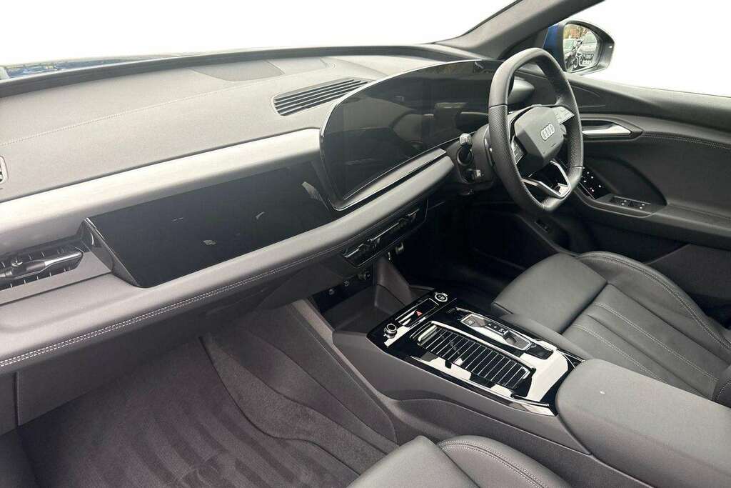 Audi Q6 E-Tron 185Kw 83Kwh S Line 2025 LM25OYT Blue #2