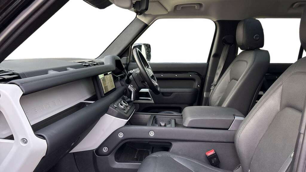 Land Rover Defender 110 2.0 P400e Xs Edition 110 2023 LT73DXU Black #3