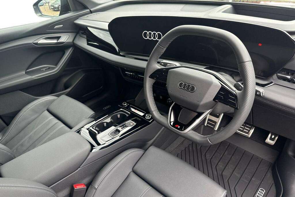 Audi Q6 E-Tron 225Kw Performance 100Kwh S Line 2025 BD75XYM Black #6