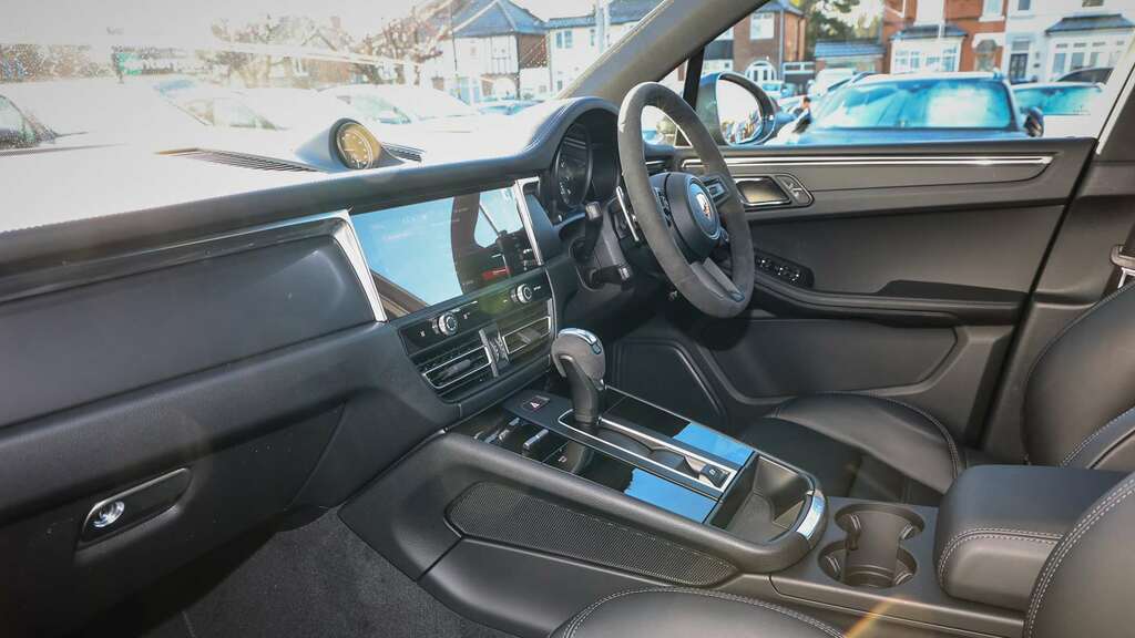 Porsche Macan T 2026 2025 Grey #5