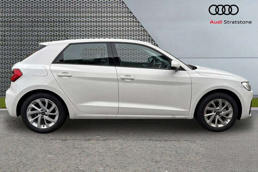 Audi A1 25 Tfsi Sport 2025 DV75VZM White #4