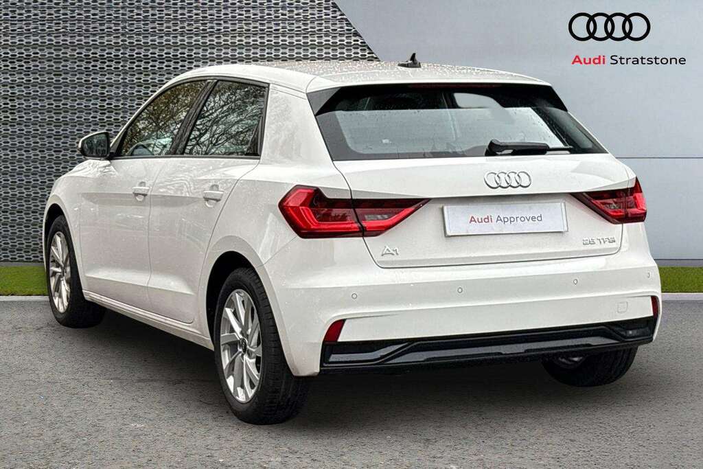 Audi A1 25 Tfsi Sport 2025 DV75VZM White #3