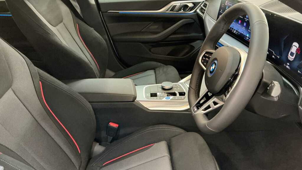 BMW i4 210Kw Edrive35 M Sport 70Kwh 2025 YA75AJX White #3