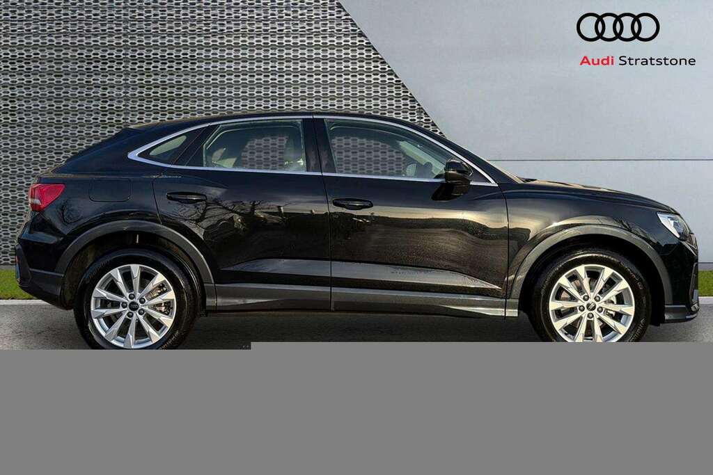 Audi Q3 35 Tfsi Sport S Tronic 2025 MJ75ZGP Black #4
