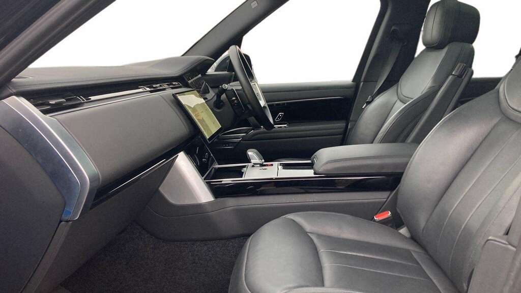 Land Rover Range Rover 3.0 D300 Hse 2024 KP24AYG Black #3