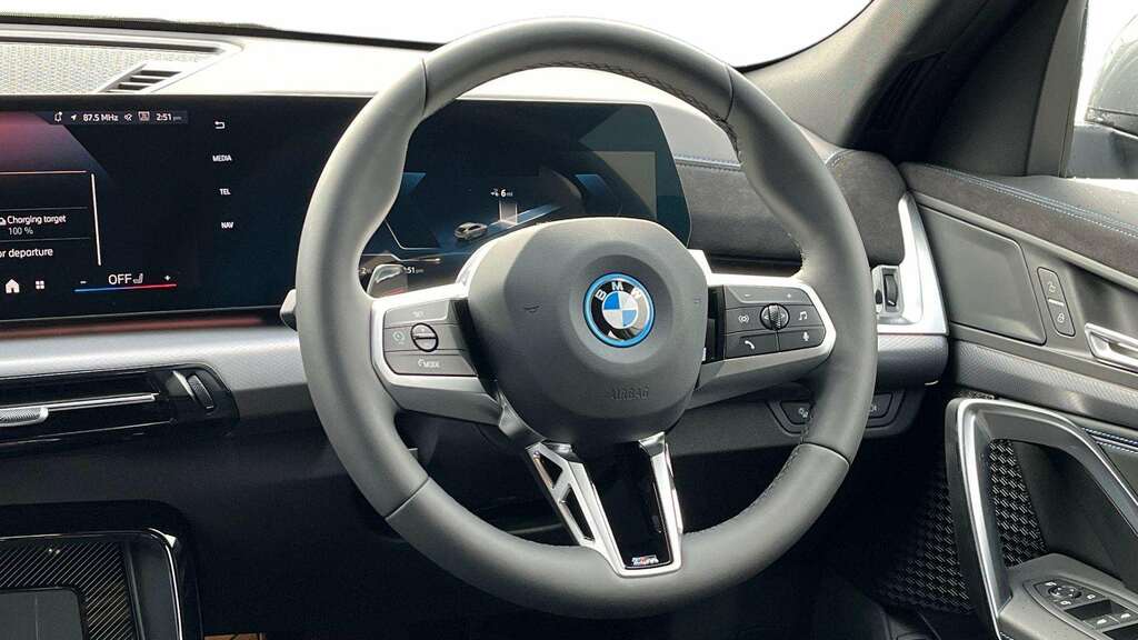 BMW iX2 230Kw Xdrive30 M Sport 65Kwh 2025 YG75MFO Grey #6