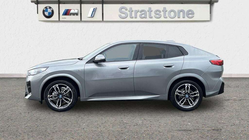 BMW iX2 230Kw Xdrive30 M Sport 65Kwh 2025 YG75MFO Grey #4