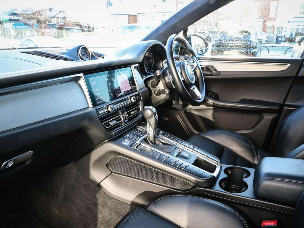 Porsche Macan Turbo S-a 2020 LE70ORP Black #4