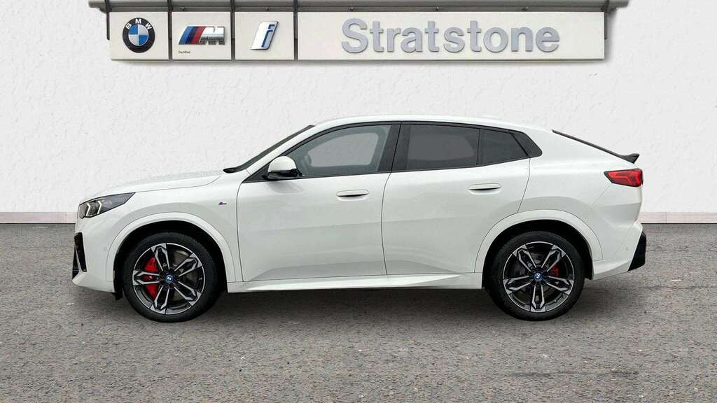 BMW iX2 150Kw Edrive20 Shadow Edition 65Kwh 2025 GF75ELU White #4