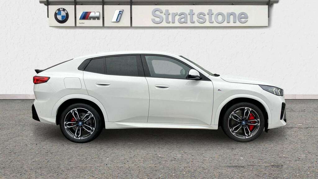 BMW iX2 150Kw Edrive20 Shadow Edition 65Kwh 2025 GF75ELU White #3