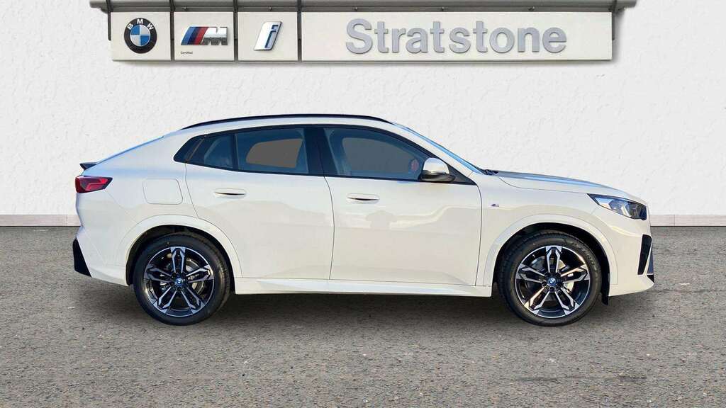 BMW iX2 150Kw Edrive20 M Sport 65Kwh 2025 GF75MUO White #3