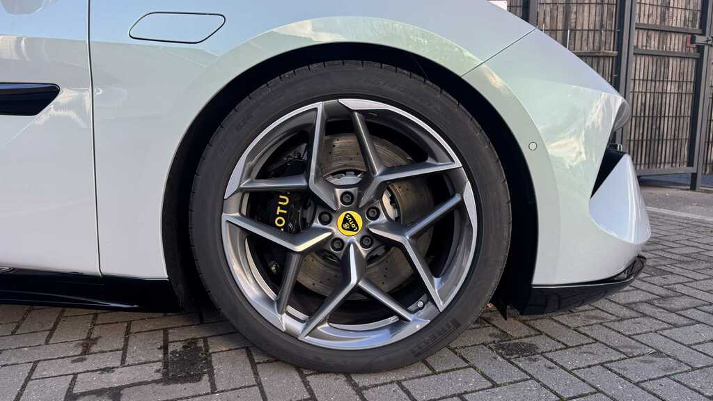 Lotus Emeya 450Kw 102Kwh 2025 RV75KPN Grey #5