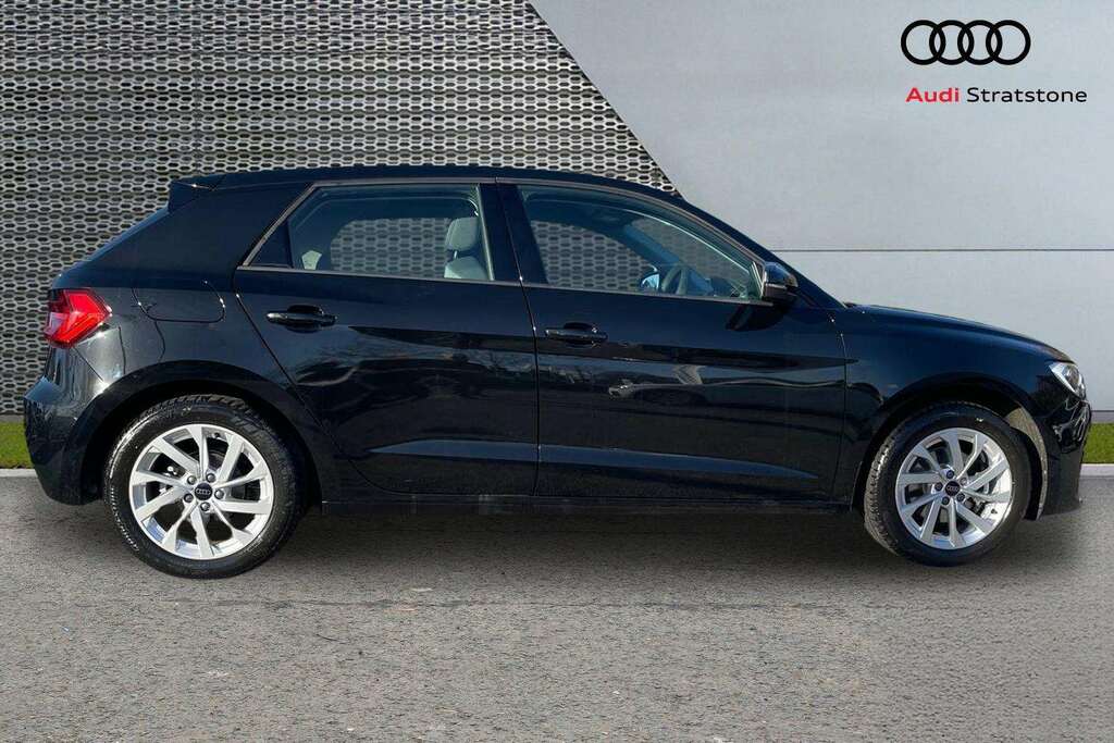 Audi A1 30 Tfsi Sport S Tronic 2025 LN75KZX Black #4