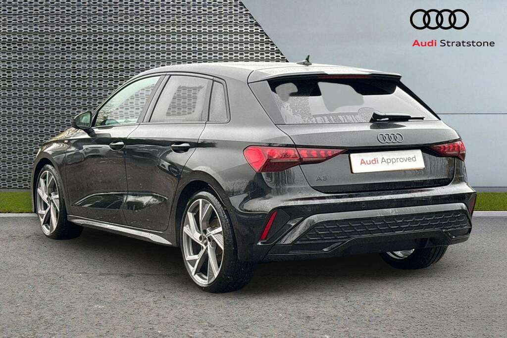 Audi A3 35 Tdi Black Edition S Tronic 2025 VO75YZZ Black #3