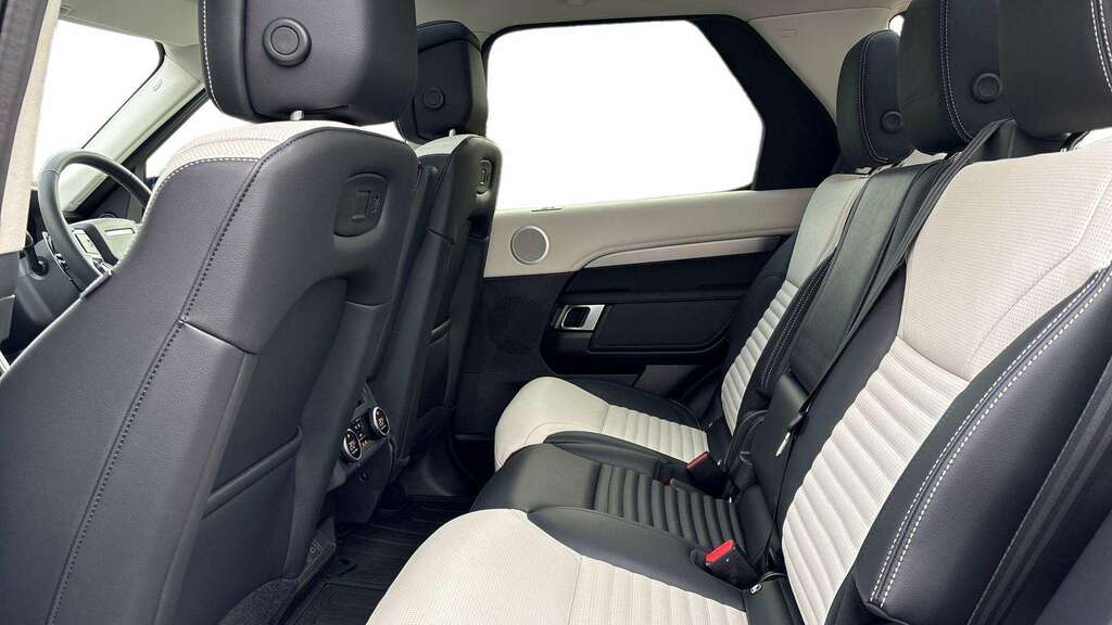 Land Rover Discovery 3.0 D350 Gemini 2025 GN75TLJ Black #4