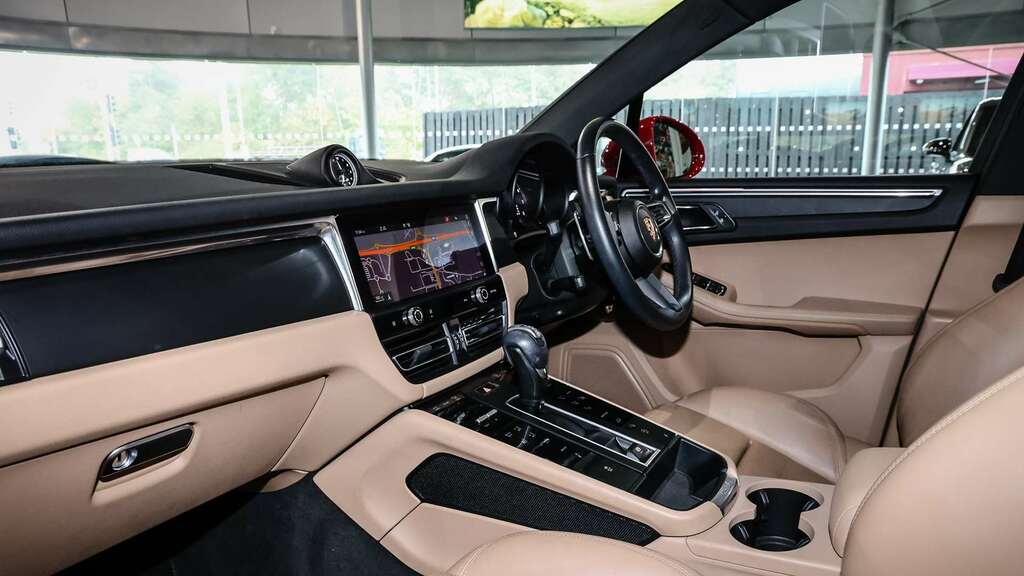 Porsche Macan S-a 2023 VE72HFJ Red #5