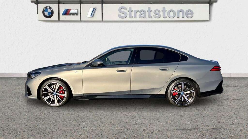 BMW i5 250Kw Edrive40 M Sport Pro 84Kwh 2025 GD75NXR Grey #4