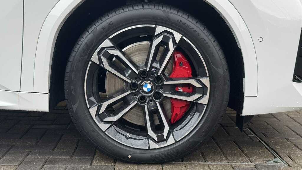 BMW iX2 230Kw Xdrive30 Shadow Edition 65Kwh 2025 FP75GVV White #3