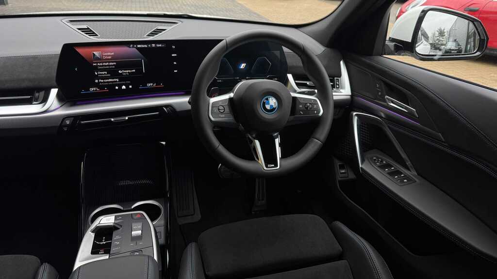 BMW iX2 230Kw Xdrive30 Shadow Edition 65Kwh 2025 FP75GVV White #5