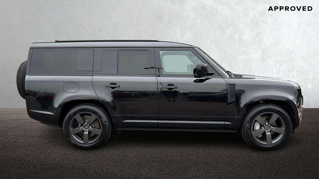 Land Rover Defender 130 3.0 D350 X-dynamic Hse 130 8 Seat 2024 Black #5