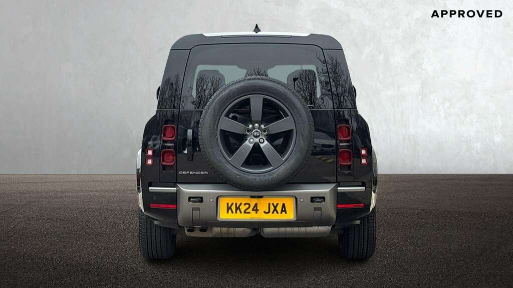Land Rover Defender 130 3.0 D350 X-dynamic Hse 130 8 Seat 2024 Black #6