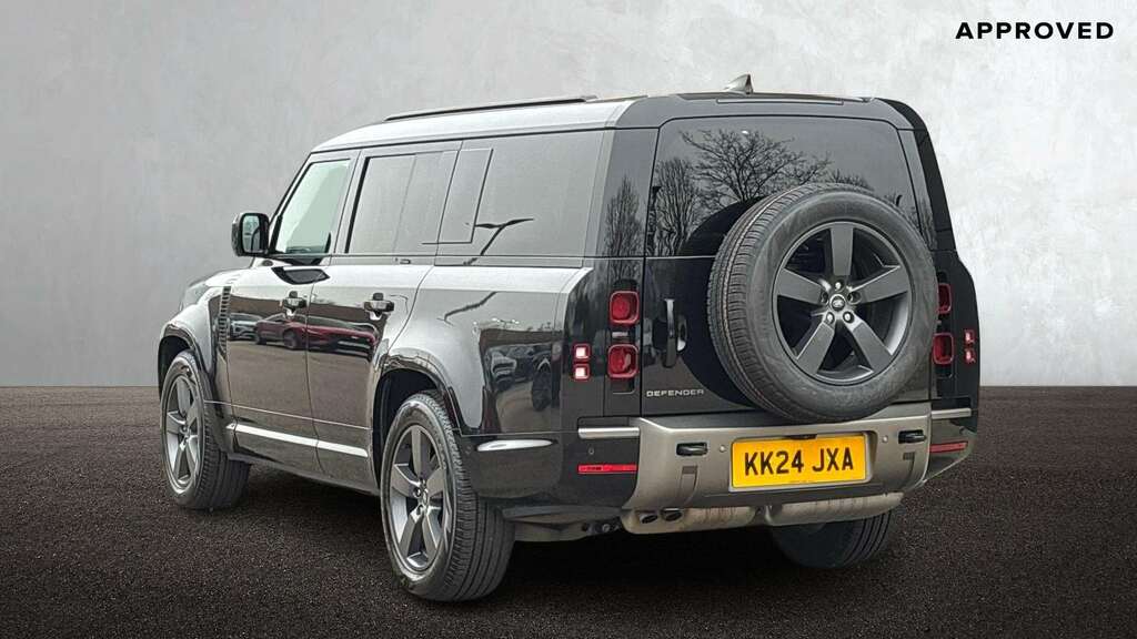Land Rover Defender 130 3.0 D350 X-dynamic Hse 130 8 Seat 2024 Black #2
