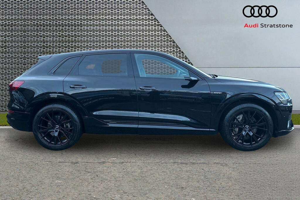 Audi E-tron 300Kw 55 Quattro 95Kwh Launch Edition 202 YA69OFR Black #4