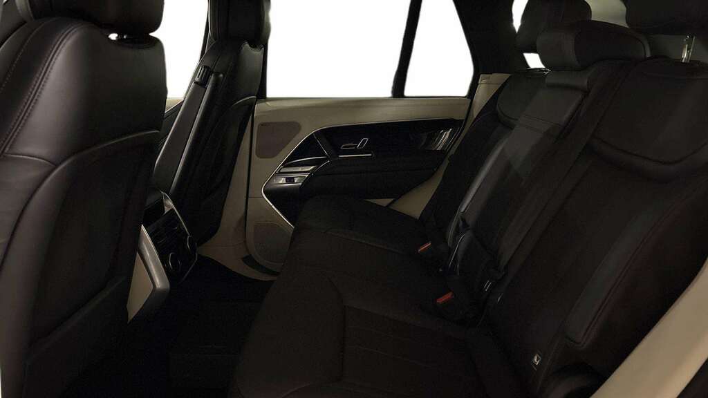 Land Rover Range Rover 3.0 D300 Se 2024 LJ74UZC Grey #4