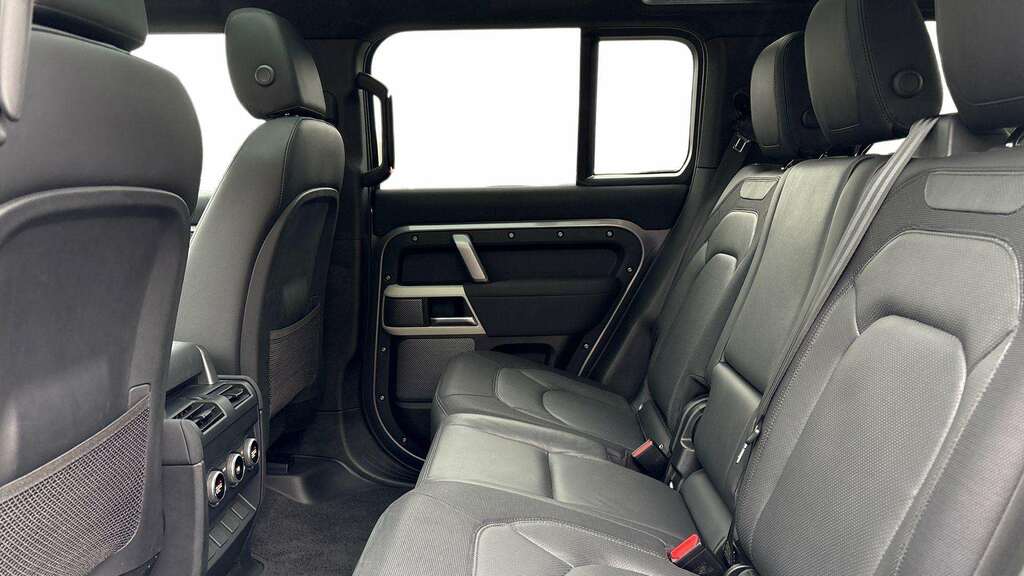 Land Rover Defender 110 3.0 D250 X-dynamic Se 110 7 Seat 2022 LM72YKV Grey #4