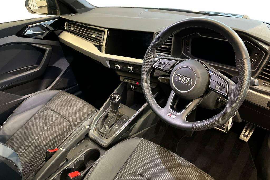 Audi A1 30 Tfsi 110 S Line S Tronic 2022 PY22BUP Black #6