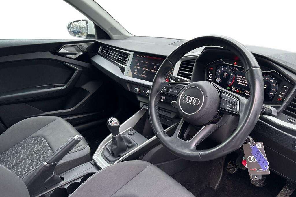 Audi A1 25 Tfsi Sport 2023 GY73YCV White #5