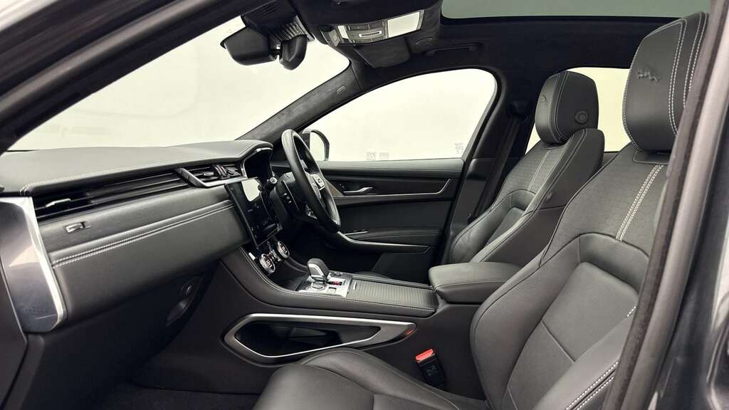 Jaguar F-Pace 2.0 D200 R-dynamic Hse Black 90Th Anniv 2 KK24ENO Grey #3