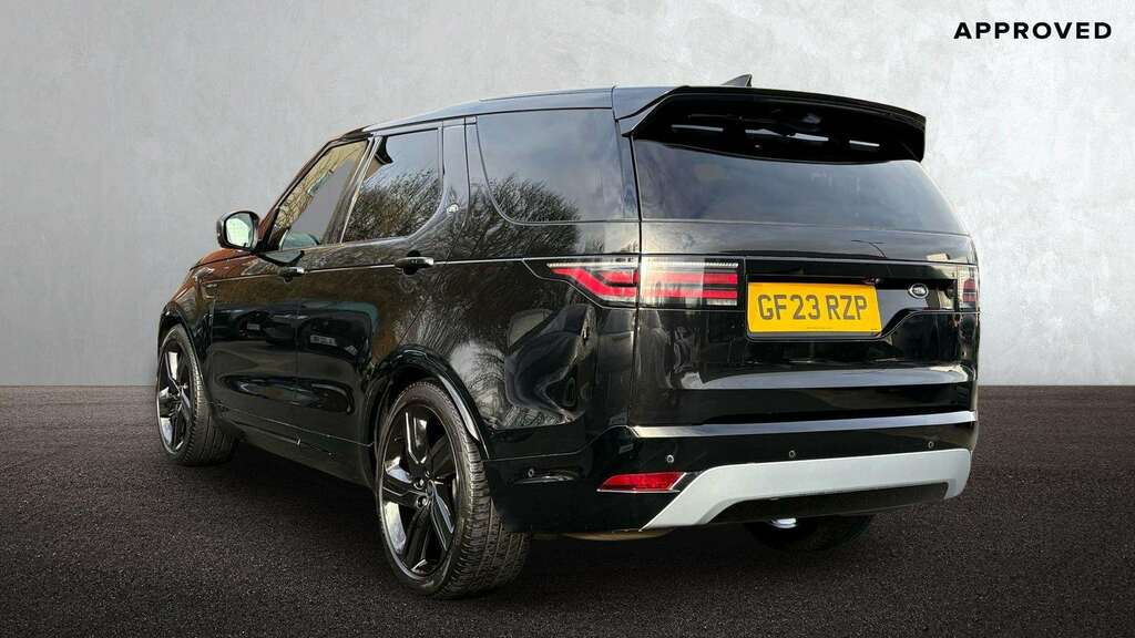 Land Rover Discovery 3.0 D300 Metropolitan Edition 2023 GF23RZP Black #2