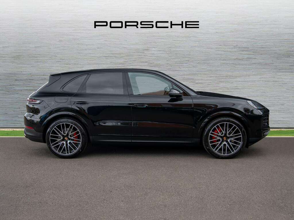 Porsche Cayenne Cayenne S 2026 FP75OOJ Black #3