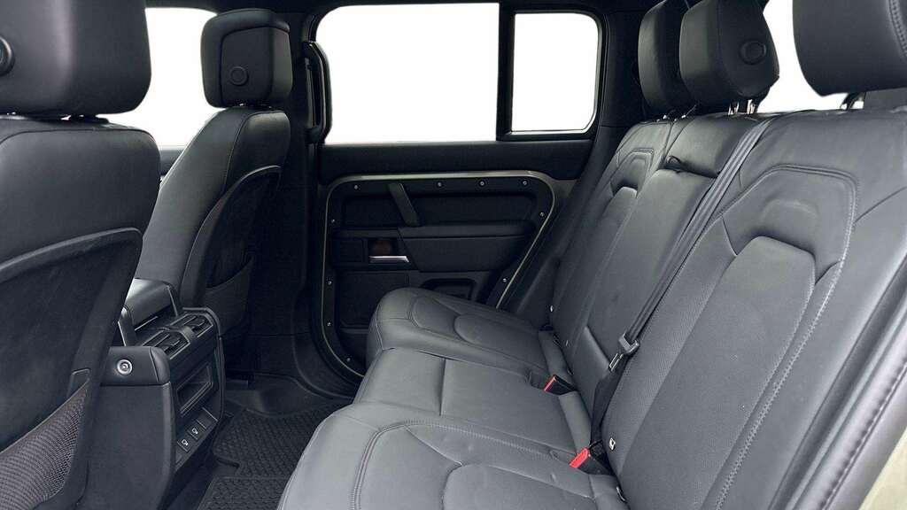 Land Rover Defender 110 3.0 D350 X-dynamic Hse 110 2024 YX74LLZ Green #4