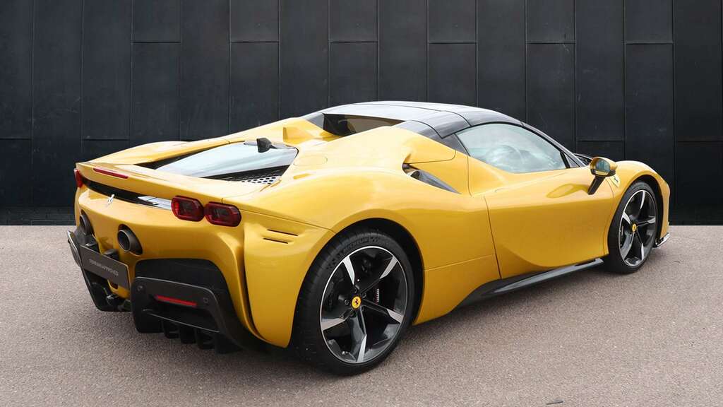 Ferrari Sf90 Spider 4.0T V8 7.9Kwh F1 Dct 4Wd Euro 6 Ss 2022 Yellow #4